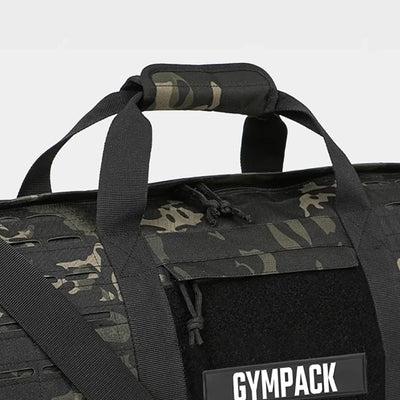 Bolsa Gympack Duffel 40L Preta Camuflada - Vista Completa com Alças e Bolsos Laterais